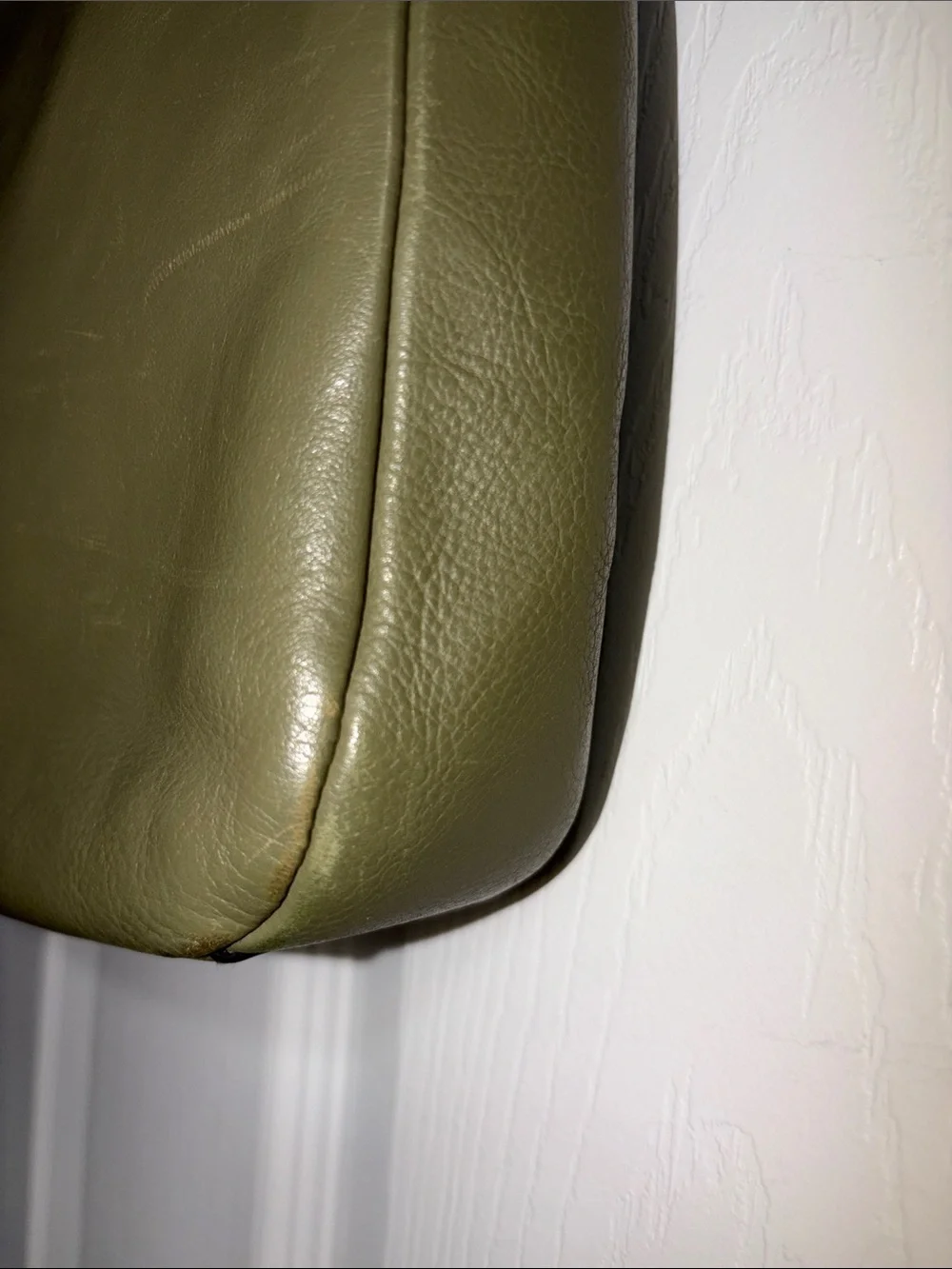 Coach f71745. Mens Olive Green Crossbody Sling Bag - Minimal Leather Design